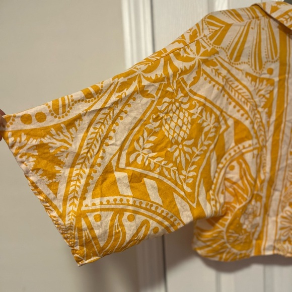 C&C California linen blend blouse relaxed fit cropped  Small - Picture 6 of 6